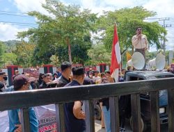AMKM Demo di Pengadilan Negeri Kolaka
